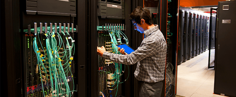 How does the internet work? Data centre technician 2 Sabrex