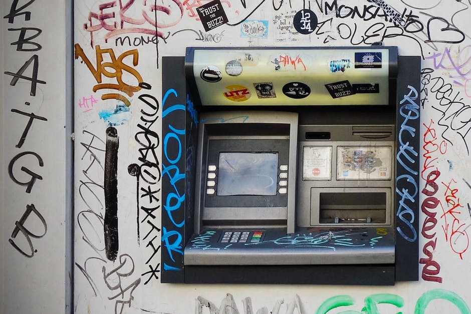 Parliament calls for overhaul of cash system