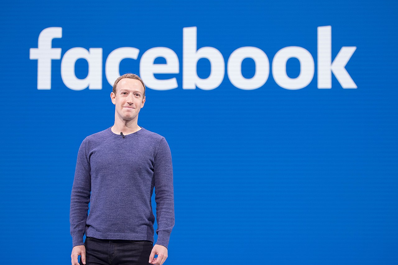 Zuckerberg commits Facebook to Private Messaging