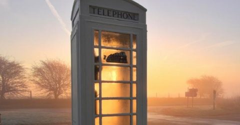 photo of a phone box in Hull