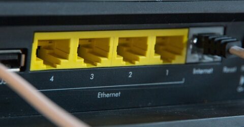 First Pictures of EE's New WiFi 7 UK Broadband Router Emerge