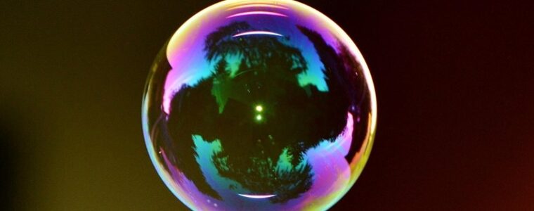 What happens if the AI bubble bursts?