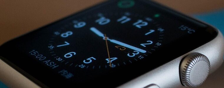 How much Apple hardware is available in the UK?